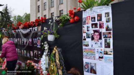 Одесситы провели акцию по сбору подписей за установку официального мемориала погибшим 2 мая