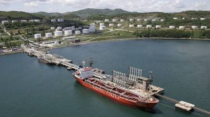 Посольство РФ в США: После введения ценового потолка спрос на нефть из России не снизится