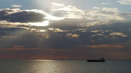 США обещают дополнительно страховать танкеры, проходящие через Ормузский пролив