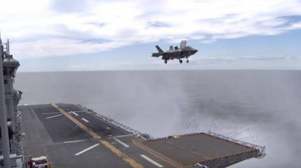 В США систему посадки самолетов на корабль применят для наземных аэродромов