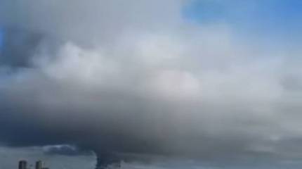 Горящий объект украинской энергетики в Вышгороде под Киевом попал на видео