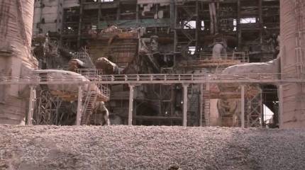 Сообщается о выходе группы украинских военных в районе завода «Азовсталь» под белым флагом