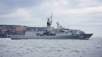 «Водолазы получили травмы»: Австралия обвиняет китайский эсминец в «опасном взаимодействии» со своим фрегатом