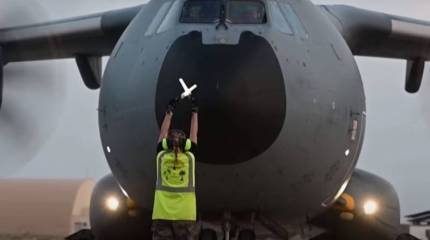 Франция и Великобритания задействовали спецназ для эвакуации своих граждан из Судана