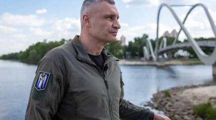 «Копает под Кличко»: Зеленский снял с должностей глав администраций практически всех районов Киева