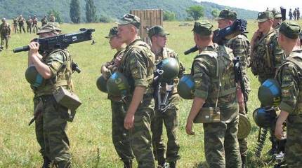 Почему в России принято вытирать ноги о своих солдат?