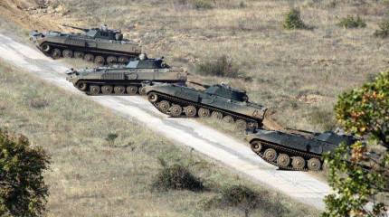Болгария укрепляет границу с Македонией бронетехникой