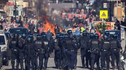 Президент Франции объявил о необходимости «финансового наказания» членов семей участников беспорядков