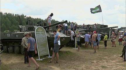 Минобороны РФ: На всероссийский музыкальный рок-фестиваль «Нашествие-2015» прибыли образцы военной техники