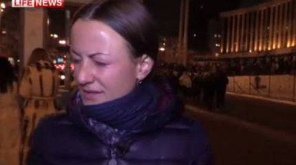 В Киеве украинские коллеги и футбольные фанаты избили журналистку LifeNews