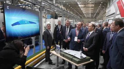 Медведев: В этом году предприятия российского ВПК поставят тысячи единиц вооружения для нужд ВС РФ