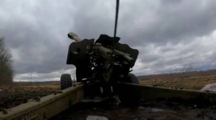 Артиллерия ВС РФ продолжила обстрел украинского плацдарма в селе Крынки на Херсонском направлении