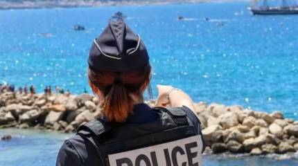 Франция наращивает полицейские силы в Новой Каледонии для восстановления контроля над ней