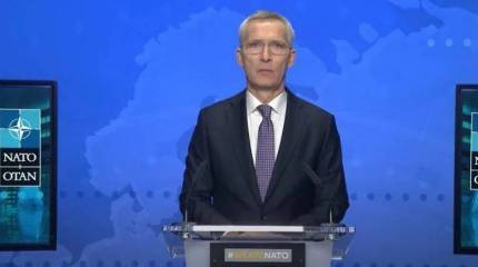 Генсеку НАТО Столтенбергу продлили полномочия еще на один год