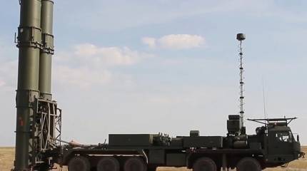 S-500 프로메테우스 시스템은 우주에 도달하여 인공위성을 파괴할 수 있습니다.