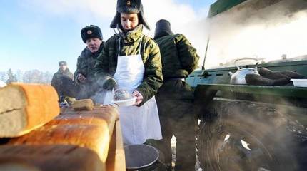 Подразделения российских десантников оснастят сверхкомпактными полевыми кухнями