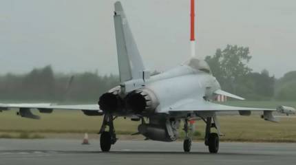 «Провести операцию против их истребителей «Тайфун»: эксперты комментируют британские планы учений против спутников РФ и КНР