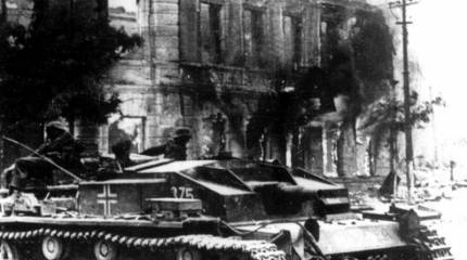 «Не отступают, лезут на огонь». Как немцы брали Севастополь