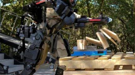 Raytheon Sarcos XOS 2 - второе поколение экзоскелета