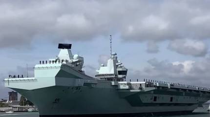 Названа причина ареста двоих моряков с британского авианосца Queen Elizabeth на Гуаме