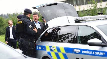 «Диверсантам пришлось вставлять детонатор посреди боеприпасов»: в чешской прессе о взрыве на военном складе в 2014 году