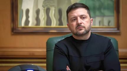 Экс-премьер Польши высмеял Зеленского за указ о параде Победы в Москве
