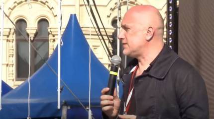 «Эти люди ехали несколькими группами в третью страну»: Прилепин сделал новое заявление по задержанным в Беларуси