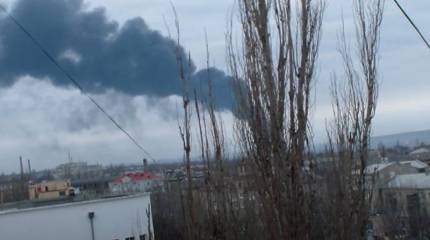 Ракетный удар по нефтебазе в Луганске говорит о том, что украинские войска недостаточно отодвинуты от столицы ЛНР