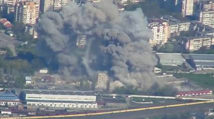 Российские дроны засняли момент точного попадания 4-х российских ФАБов по объекту ВСУ в Херсоне