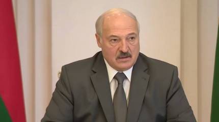 Лукашенко не будет отправлять чартеры за «прущими за границу» белорусами