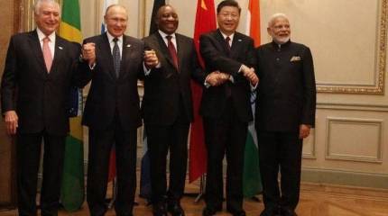 Президент РФ прибыл в Буэнос-Айрес и провёл встречу с главами стран БРИКС