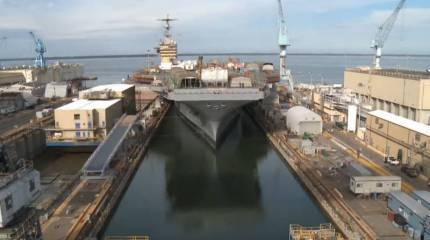 США остались без действующих авианосцев на восточном побережье