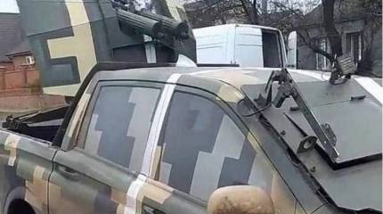Нехватка бронетехники в ВСУ вынуждает украинских военных пересаживаться на самодельные «гантраки»