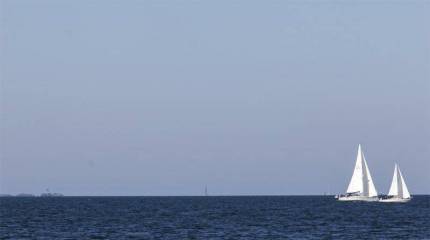 Литовский МИД выразил протест в связи с тем, что российские военные корабли "мешают" литовским гражданским судам на Балтике