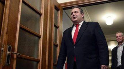 Подарок Киеву от основателей демократии: министр обороны Греции назвал правительство Украины фашистским