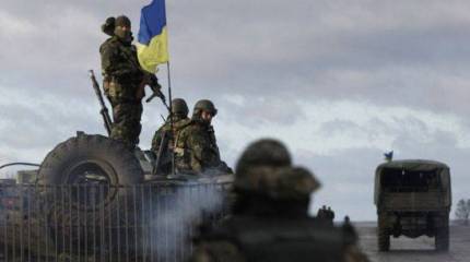 СМИ: Под Мариуполем украинский танк раздавил автомобиль с гражданскими лицами