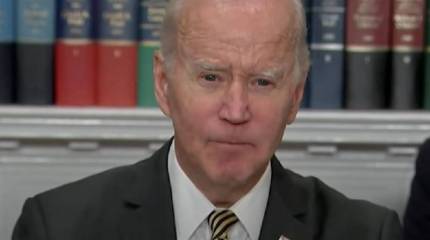 Потерпев фиаско в ОПЕК+, Байден теперь призывает увеличить добычу нефти американских нефтяников