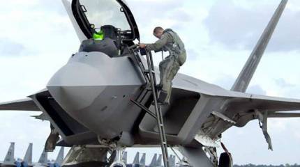 Загнать хищника. К позору F-22 «Раптор»