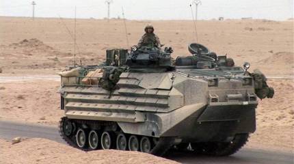 Десантный плавающий бронетранспортер LVTP7 / AAV7A1 (США)