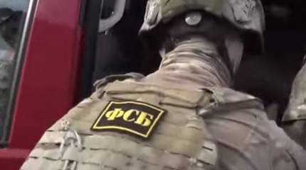 ФСБ ликвидировала работавшие в Москве мошеннические колл-центры, отправлявшие деньги на Украину