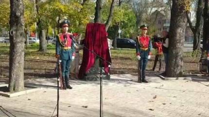 В Донецке торжественно открыли мемориал Арсену Павлову («Мотороле»)