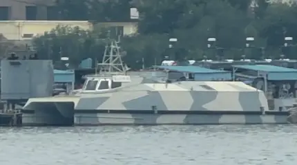 Statek o nieznanym przeznaczeniu: zauważono nowy chiński katamaran stealth