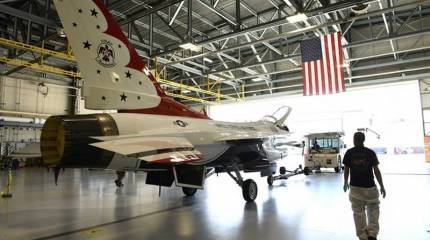 Первый восстановленный. В США выкатили истребитель F-16 с увеличенным лётным ресурсом