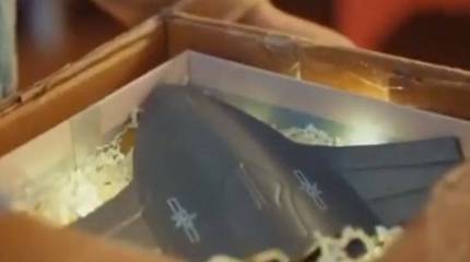 В Китае обсуждают модель самолёта, подаренную дочерью китайскому лётчику на годовщину ВВС НОАК