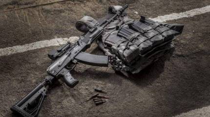 Партия модернизированных автоматов Калашникова АК-74М «Обвес» поступила в ЗВО
