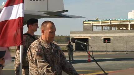 Власти Латвии возобновляют призыв на военную службу спустя 15 лет после его отмены