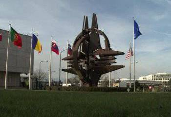 В НАТО подтвердили отвод российских войск от украинской границы