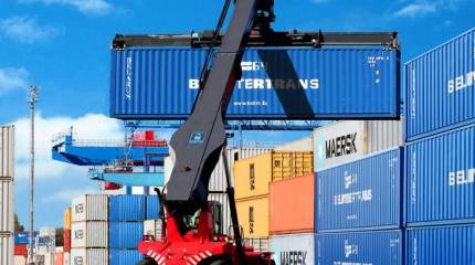 Крупнейшая судоходная компания ФРГ свернула работу в районе Персидского залива