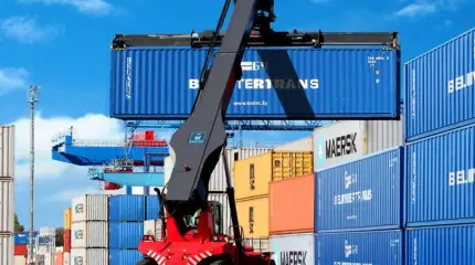 Крупнейшая судоходная компания ФРГ свернула работу в районе Персидского залива