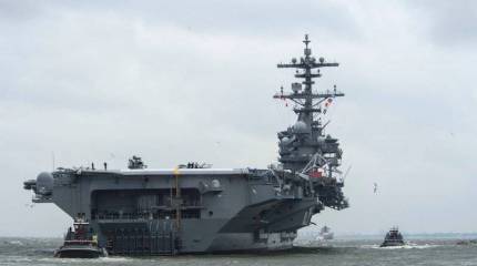 Portaaviones de la Marina de los EE. UU. CVN-77 "George W. Bush" partió hacia el Golfo Pérsico y el Mar Mediterráneo